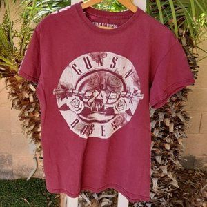 Guns and Roses burgundy short sleeve tshirt medium women